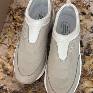 PROPET walking shoes (shock absorber)